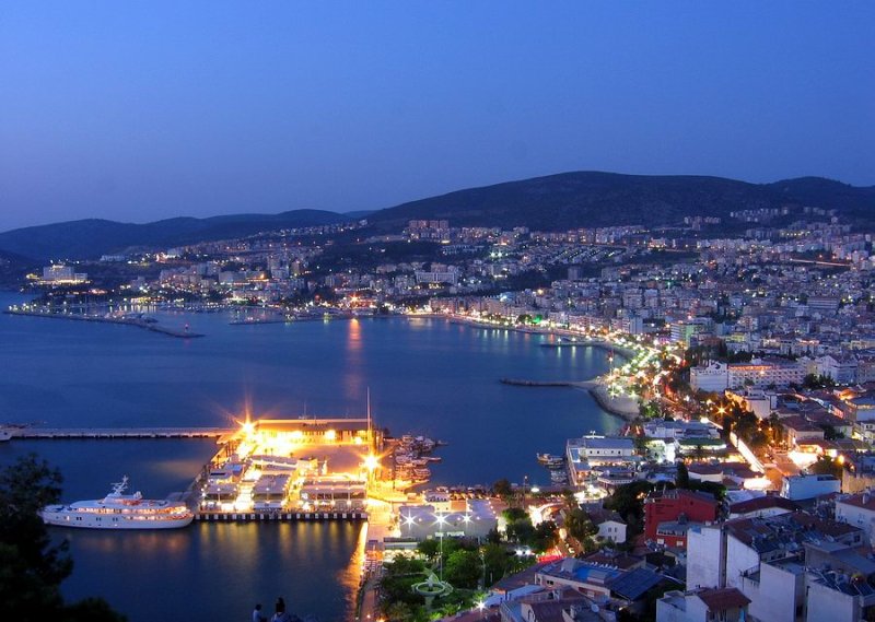 How to Get from Izmir Adnan Menderes Airport to Your Hotel in Kusadası in 2025